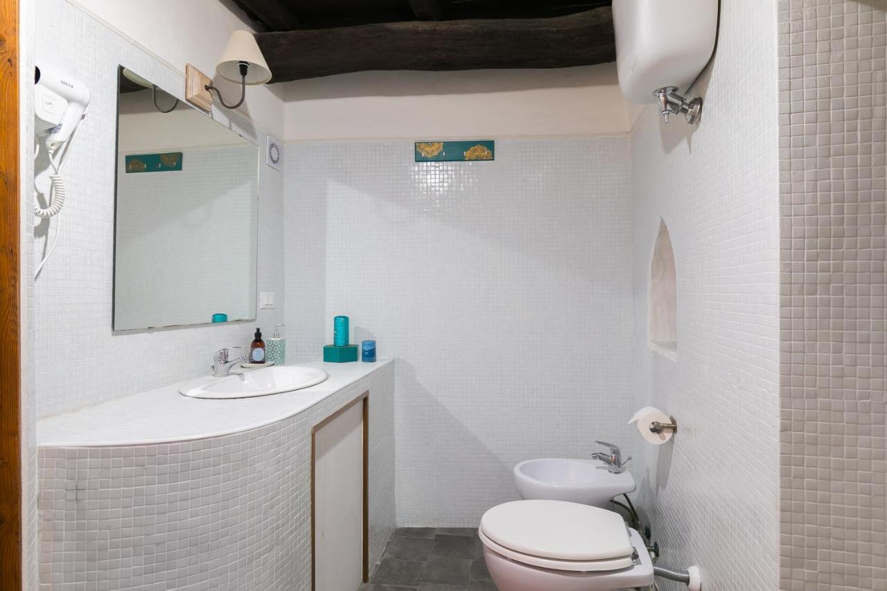 Opera Suites - Le Notti Bianche Calcata Dış mekan fotoğraf