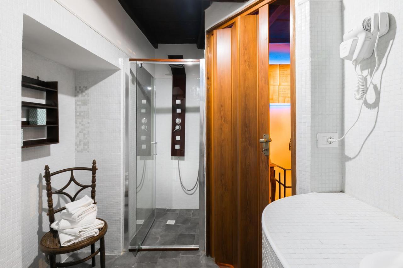 Opera Suites - Le Notti Bianche Calcata Dış mekan fotoğraf