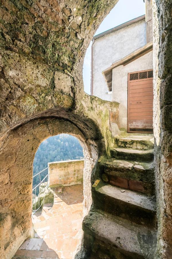 Opera Suites - Le Notti Bianche Calcata Dış mekan fotoğraf