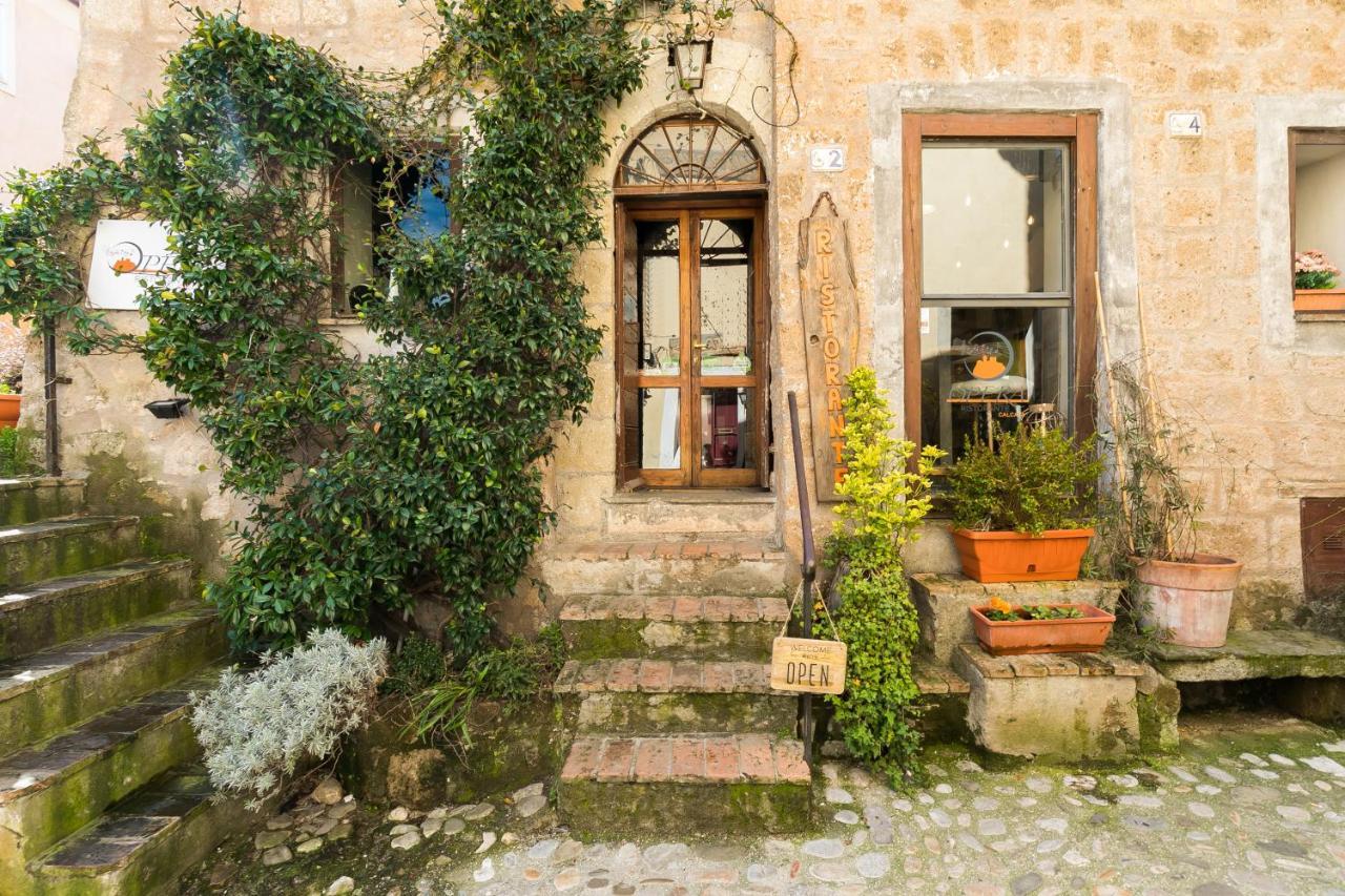 Opera Suites - Le Notti Bianche Calcata Dış mekan fotoğraf